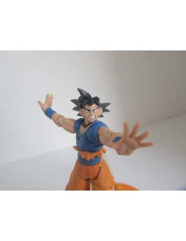 Dragon Ball Goku Semi Articulable Poseable Con Base